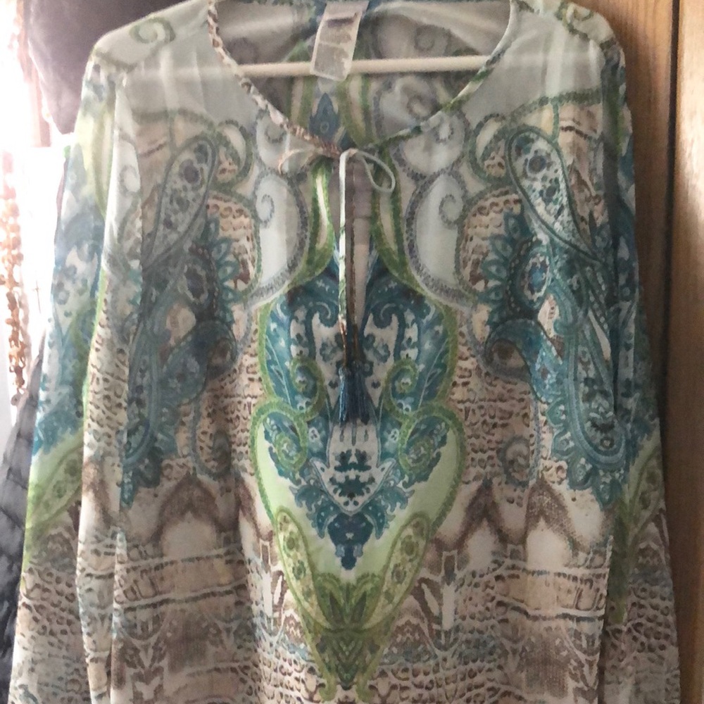 Preowned women’s Chico’s sheer top size3 excellent